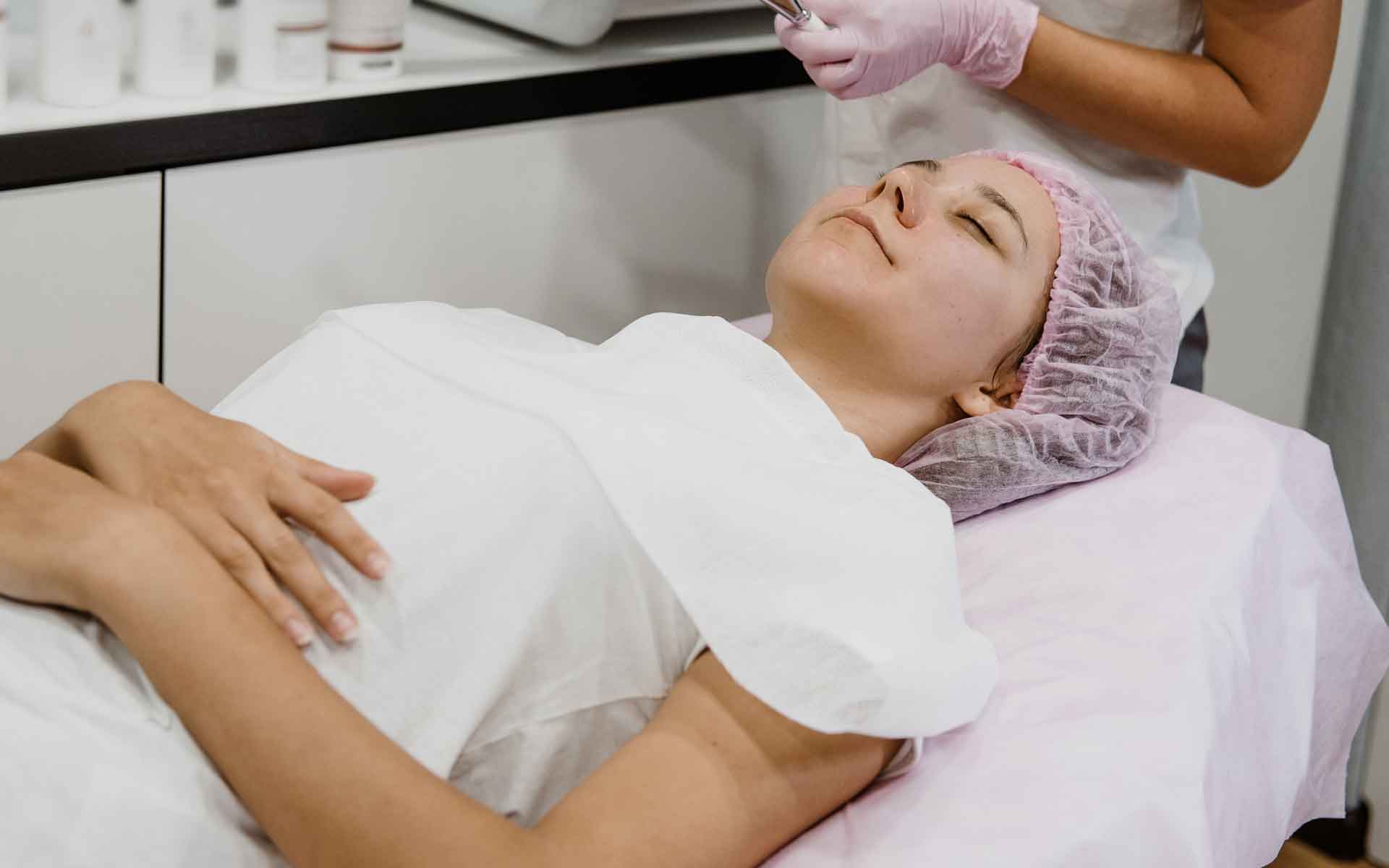 Conheça os benefícios dos procedimentos estéticos para adolescentes